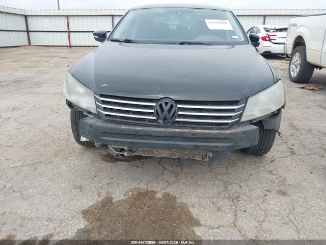 Продажа на аукционе авто 2013 Volkswagen Passat S, vin: 1VWAH7A33DC112078, номер лота: 44732856