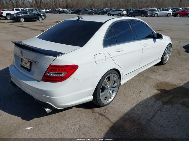 Продажа на аукционе авто 2013 Mercedes-benz C 300 Sport 4matic, vin: WDDGF8ABXDR287205, номер лота: 44732891