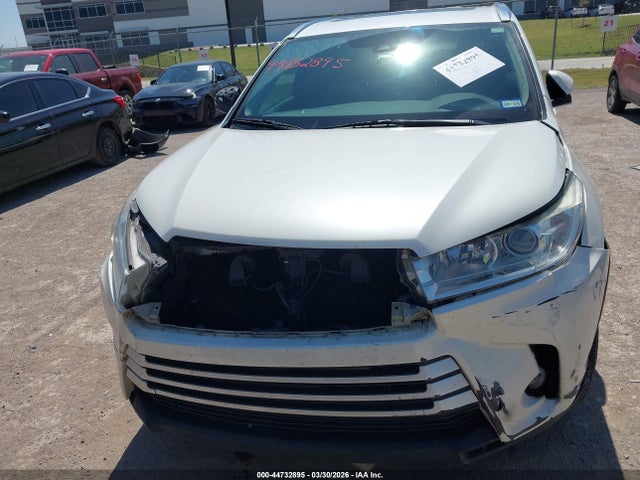 44732895 :رقم المزاد ، 5TDKZRFH0HS517470 vin ، 2017 Toyota Highlander Xle مزاد بيع