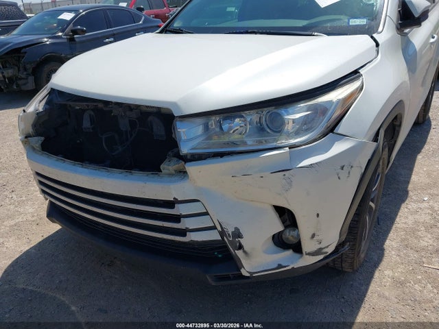 44732895 :رقم المزاد ، 5TDKZRFH0HS517470 vin ، 2017 Toyota Highlander Xle مزاد بيع