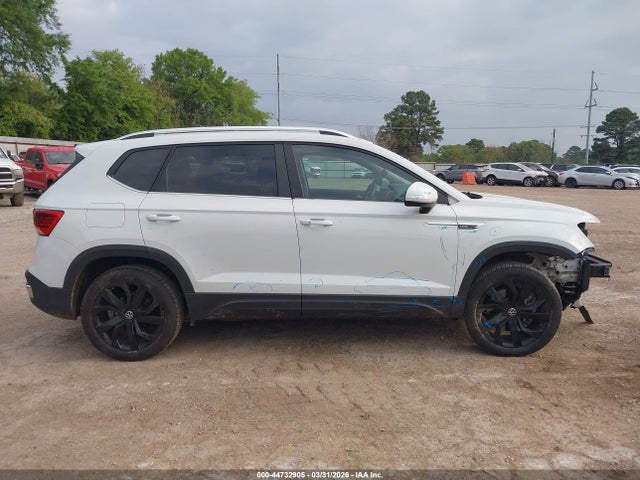 Продаж на аукціоні авто 2022 Volkswagen Taos 1.5t Sel, vin: 3VV1X7B28NM014385, номер лоту: 44732905