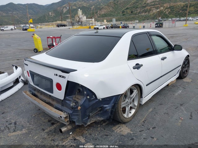 2004 Lexus Is 300 მანქანა იყიდება აუქციონზე, vin: JTHBD192340092670, აუქციონის ნომერი: 44732907
