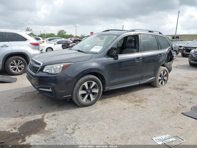 2018 Subaru Forester 2.5i Premium მანქანა იყიდება აუქციონზე, vin: JF2SJADCXJH538502, აუქციონის ნომერი: 44732933
