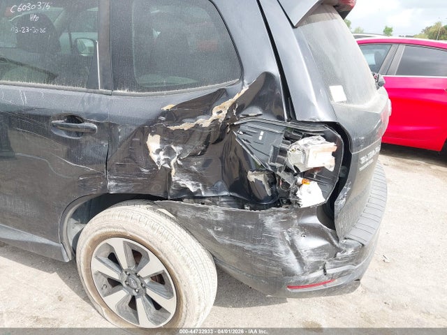 2018 Subaru Forester 2.5i Premium მანქანა იყიდება აუქციონზე, vin: JF2SJADCXJH538502, აუქციონის ნომერი: 44732933