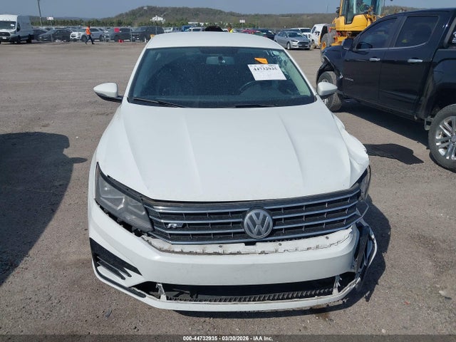 Продаж на аукціоні авто 2018 Volkswagen Passat 2.0t R-line/2.0t S, vin: 1VWAA7A39JC025978, номер лоту: 44732935