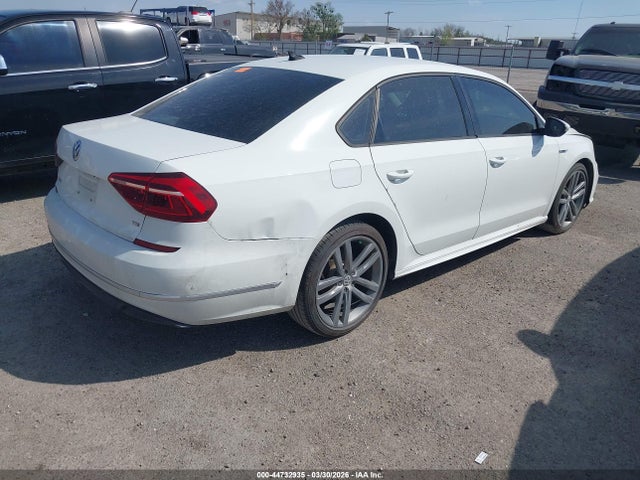 Продаж на аукціоні авто 2018 Volkswagen Passat 2.0t R-line/2.0t S, vin: 1VWAA7A39JC025978, номер лоту: 44732935