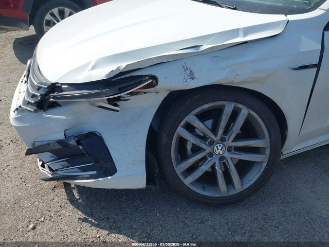Продаж на аукціоні авто 2018 Volkswagen Passat 2.0t R-line/2.0t S, vin: 1VWAA7A39JC025978, номер лоту: 44732935