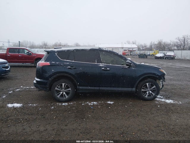 Продаж на аукціоні авто 2017 Toyota Rav4 Xle, vin: JTMRFREV5HJ705946, номер лоту: 44732946