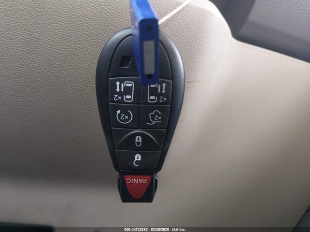 44732952 :رقم المزاد ، 2A8HR54119R585014 vin ، 2009 Chrysler Town & Country Touring مزاد بيع