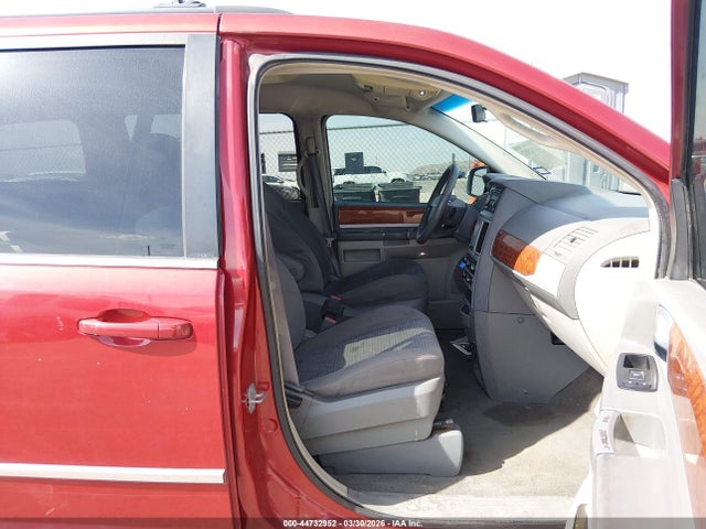 44732952 :رقم المزاد ، 2A8HR54119R585014 vin ، 2009 Chrysler Town & Country Touring مزاد بيع