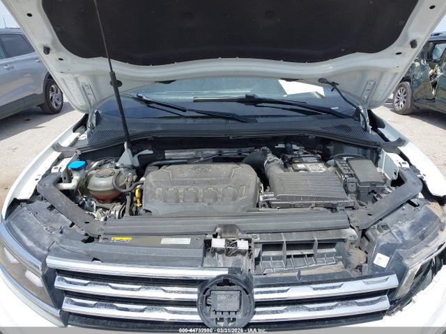 2018 Volkswagen Tiguan 2.0t Sel Premium მანქანა იყიდება აუქციონზე, vin: 3VV5B7AX4JM180782, აუქციონის ნომერი: 44732980