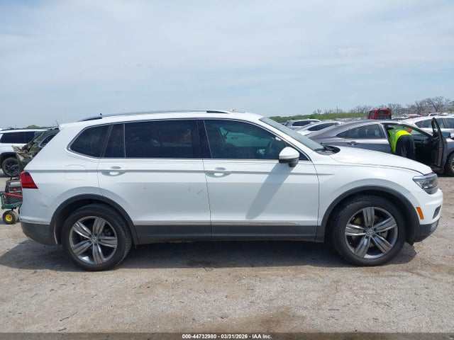 2018 Volkswagen Tiguan 2.0t Sel Premium მანქანა იყიდება აუქციონზე, vin: 3VV5B7AX4JM180782, აუქციონის ნომერი: 44732980