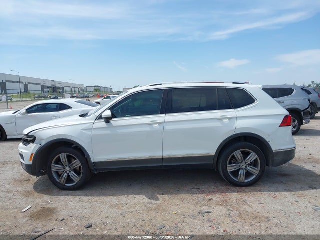 2018 Volkswagen Tiguan 2.0t Sel Premium მანქანა იყიდება აუქციონზე, vin: 3VV5B7AX4JM180782, აუქციონის ნომერი: 44732980
