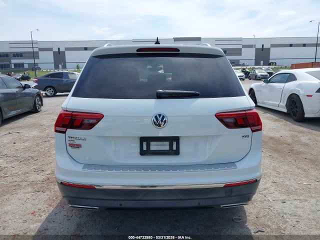 2018 Volkswagen Tiguan 2.0t Sel Premium მანქანა იყიდება აუქციონზე, vin: 3VV5B7AX4JM180782, აუქციონის ნომერი: 44732980