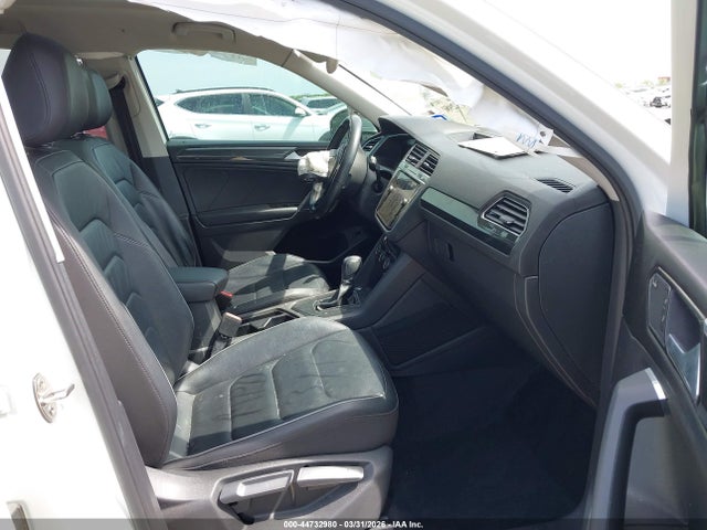 2018 Volkswagen Tiguan 2.0t Sel Premium მანქანა იყიდება აუქციონზე, vin: 3VV5B7AX4JM180782, აუქციონის ნომერი: 44732980
