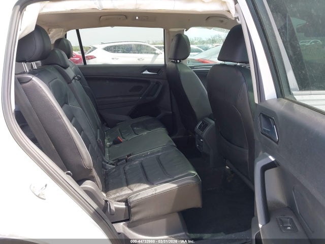 2018 Volkswagen Tiguan 2.0t Sel Premium მანქანა იყიდება აუქციონზე, vin: 3VV5B7AX4JM180782, აუქციონის ნომერი: 44732980