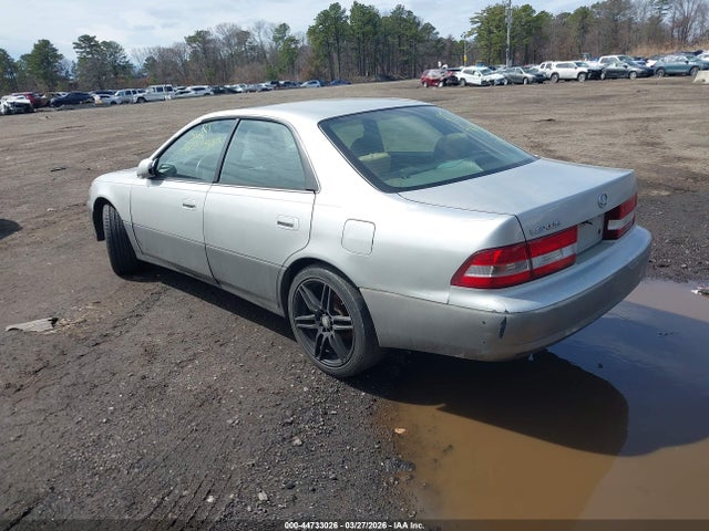 44733026 :رقم المزاد ، JT8BF28G1Y5077106 vin ، 2000 Lexus Es 300 مزاد بيع