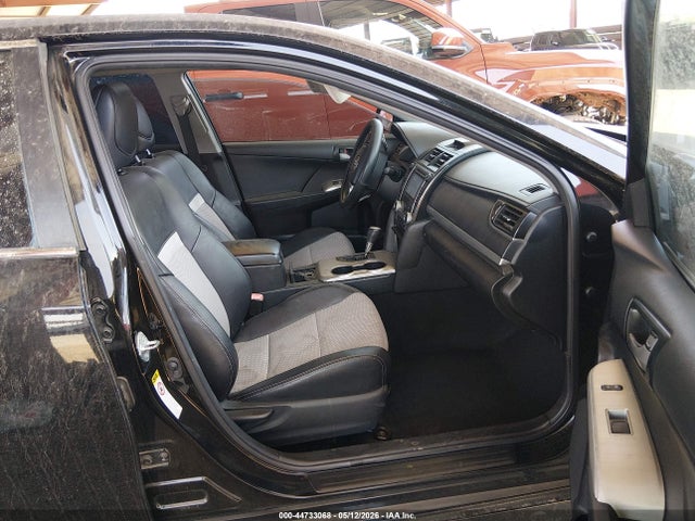 2013 Toyota Camry Se V6 მანქანა იყიდება აუქციონზე, vin: 4T1BK1FK7DU021682, აუქციონის ნომერი: 44733068