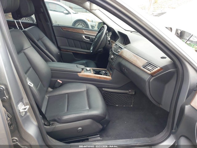 2013 MERCEDES-BENZ E 350 WDDHF5KB8DA690695 Photo 4