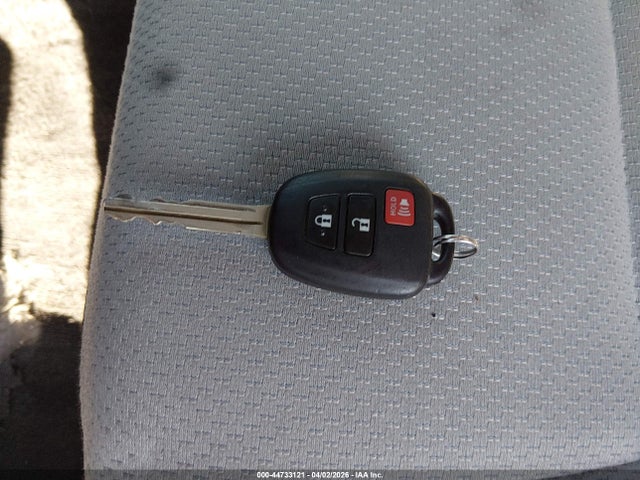 Продажа на аукционе авто 2016 Toyota Prius C One, vin: JTDKDTB3XG1131124, номер лота: 44733121