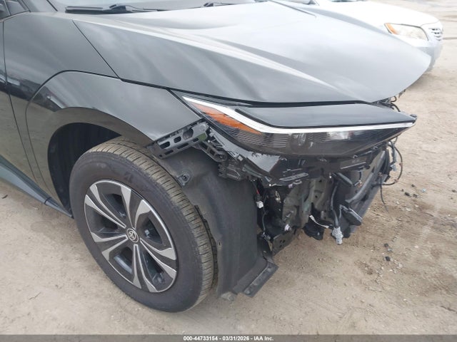 Toyota BZ4X XLE 2025 JTMAAAAA1SA056945 Image 6