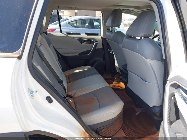 JTMB6RFV8MD025323 Toyota Rav4 Hybrid Xle Premium