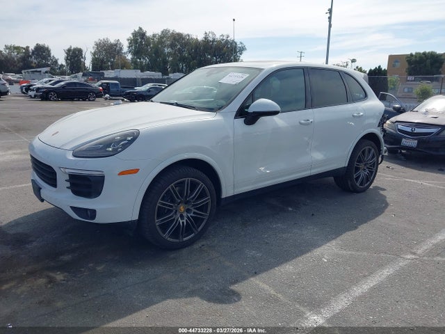 Porsche Cayenne Platinum Edition 2017 WP1AA2A27HKA86015 Image 2
