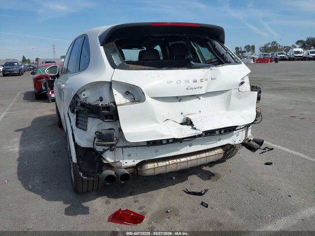 Porsche Cayenne Platinum Edition 2017 WP1AA2A27HKA86015 Image 6