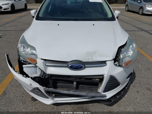 1FADP3F21EL442112 Ford FOCUS SE