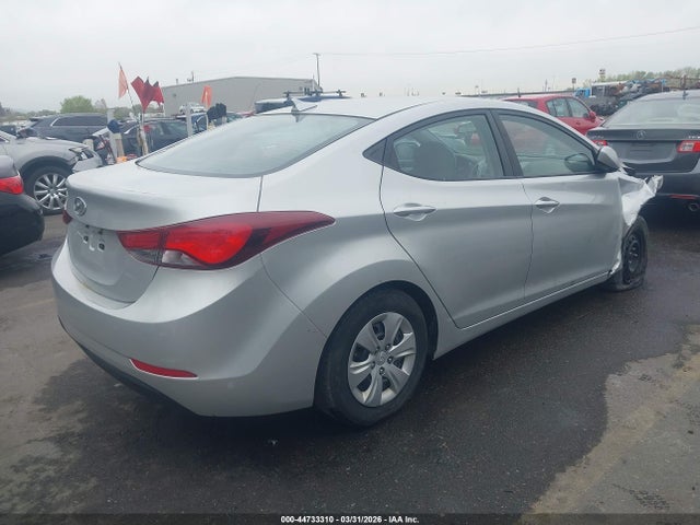 5NPDH4AE9GH743586 Hyundai ELANTRA SE