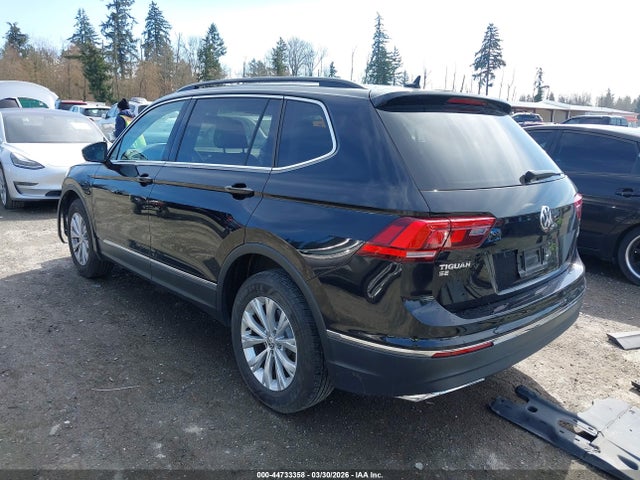 2018 Volkswagen Tiguan 2.0t Se/2.0t Sel მანქანა იყიდება აუქციონზე, vin: 3VV2B7AX7JM163462, აუქციონის ნომერი: 44733358