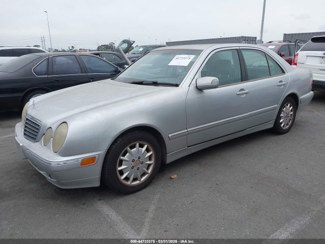 44733375 :رقم المزاد ، WDBJF65J21B232966 vin ، 2001 Mercedes-benz E 320 مزاد بيع