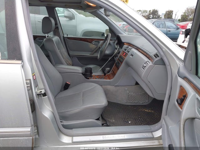 44733375 :رقم المزاد ، WDBJF65J21B232966 vin ، 2001 Mercedes-benz E 320 مزاد بيع