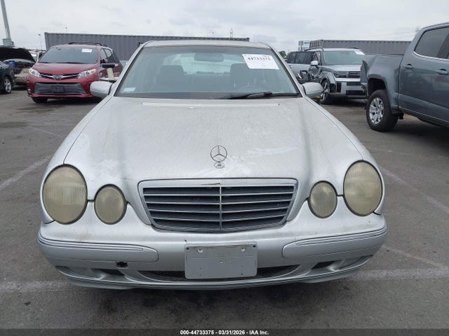 44733375 :رقم المزاد ، WDBJF65J21B232966 vin ، 2001 Mercedes-benz E 320 مزاد بيع