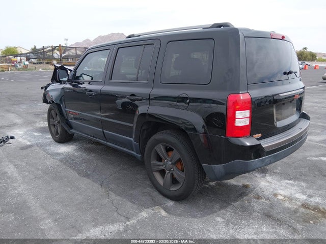 1C4NJPBB2GD702673 Jeep Patriot 75th Anniversary