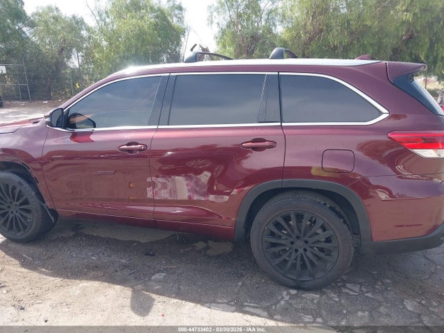 Toyota Highlander Xle 2017 5TDKZRFH3HS233489 Image 15
