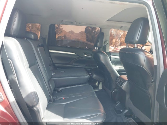 Toyota Highlander Xle 2017 5TDKZRFH3HS233489 Image 8