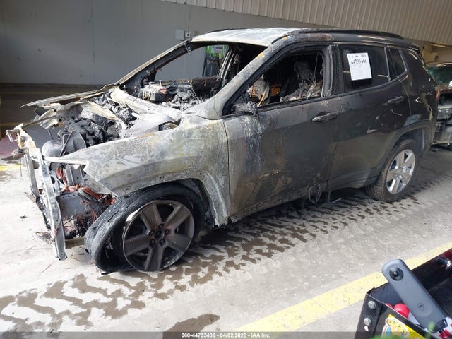 Продаж на аукціоні авто 2022 Jeep Compass Latitude 4x4, vin: 3C4NJDBB2NT163901, номер лоту: 44733406