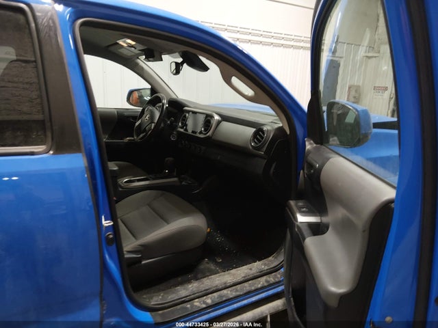 3TMCZ5AN5LM300564 Toyota Tacoma Sr5 V6