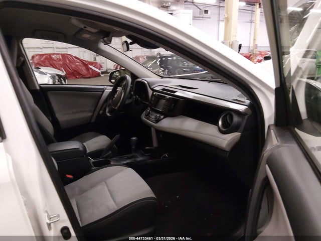 JTMRJREV8JD239531 Toyota Rav4 Hybrid Le