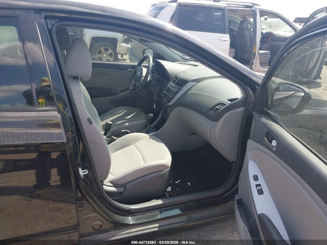 44733493 :رقم المزاد ، KMHCT4AE8GU117605 vin ، 2016 Hyundai Accent Se مزاد بيع
