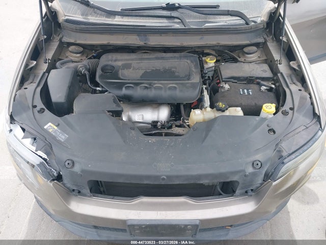 2019 Jeep Cherokee Latitude Fwd მანქანა იყიდება აუქციონზე, vin: 1C4PJLCB8KD285276, აუქციონის ნომერი: 44733523