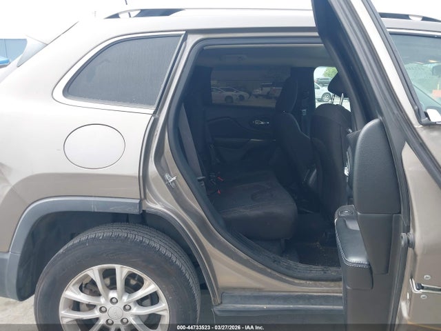 2019 Jeep Cherokee Latitude Fwd მანქანა იყიდება აუქციონზე, vin: 1C4PJLCB8KD285276, აუქციონის ნომერი: 44733523