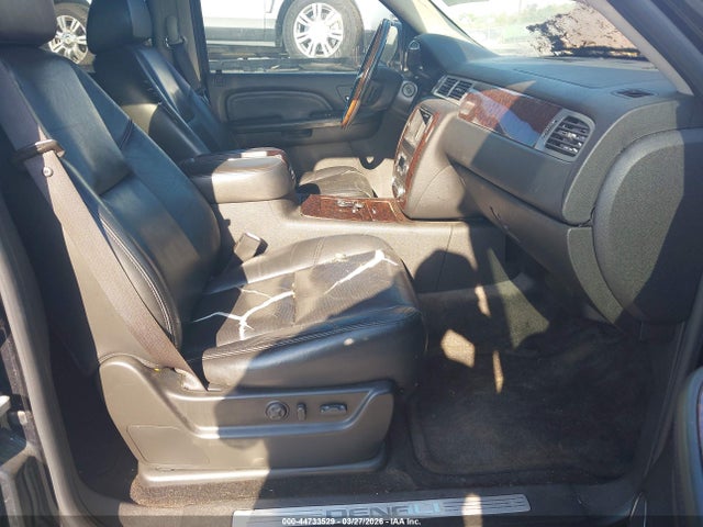 2009 Gmc Yukon Denali მანქანა იყიდება აუქციონზე, vin: 1GKFC03299J100723, აუქციონის ნომერი: 44733529