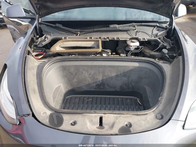 44733574 :رقم المزاد ، 5YJYGDEE4MF199846 vin ، 2021 Tesla Model Y Long Range Dual Motor All-wheel Drive مزاد بيع