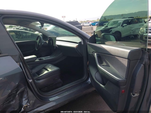 44733574 :رقم المزاد ، 5YJYGDEE4MF199846 vin ، 2021 Tesla Model Y Long Range Dual Motor All-wheel Drive مزاد بيع