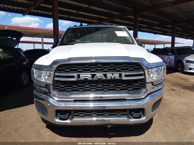 3C6UR5CJ8LG208188 RAM 2500 Tradesman 4x4 6&#039;4 Box