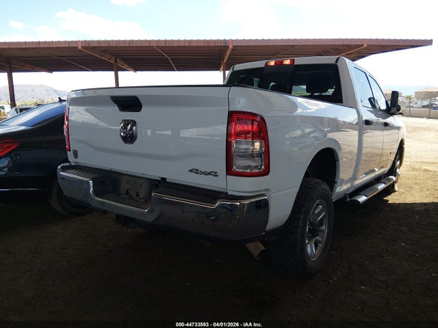 3C6UR5CJ8LG208188 RAM 2500 Tradesman 4x4 6&#039;4 Box