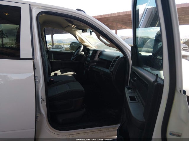 3C6UR5CJ8LG208188 RAM 2500 Tradesman 4x4 6&#039;4 Box