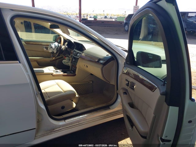 2011 MERCEDES-BENZ E 350 WDDHF8HB9BA273933 Photo 4